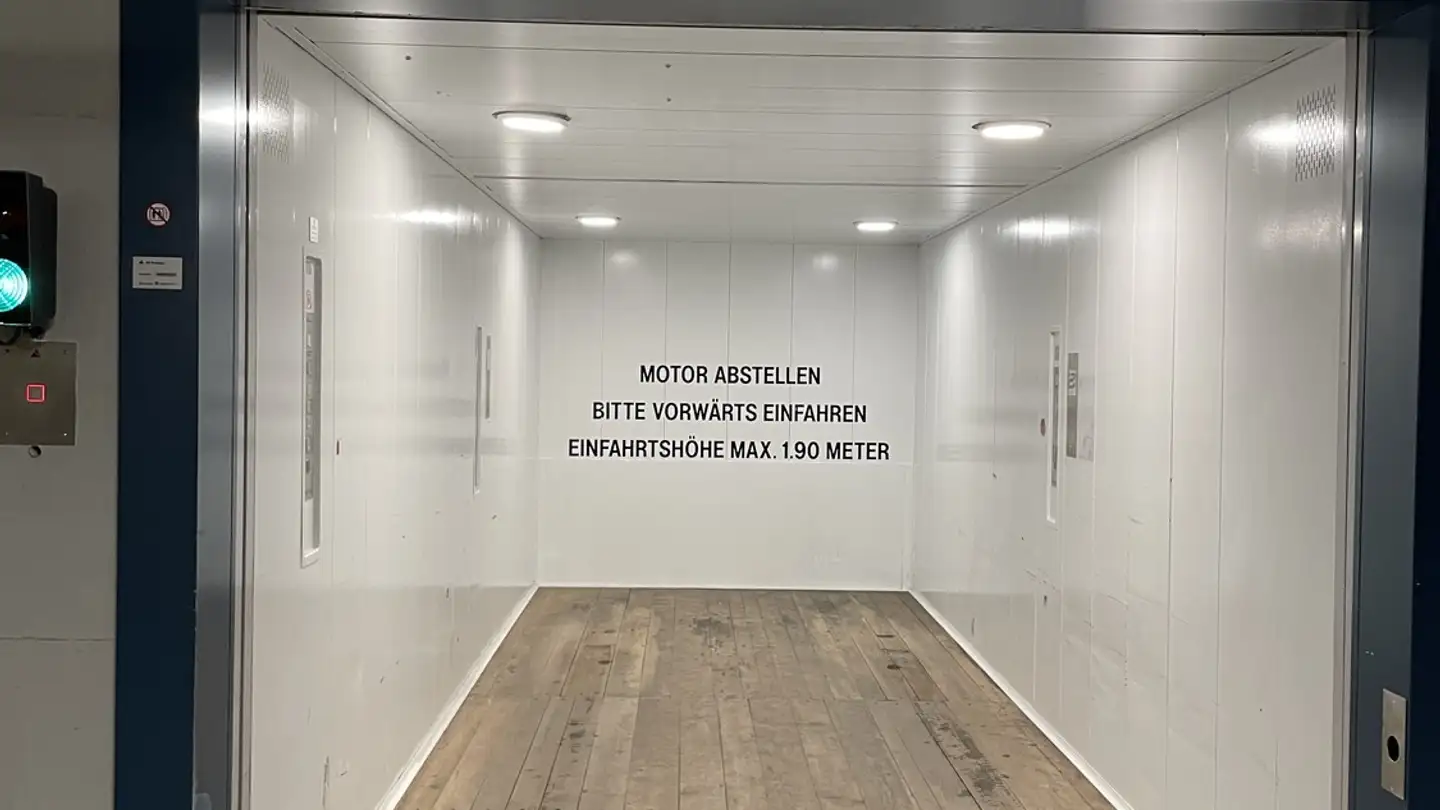 Outdoor parking space for rent - Zurlindenstrasse 49, 8003 Zürich - Photo 2