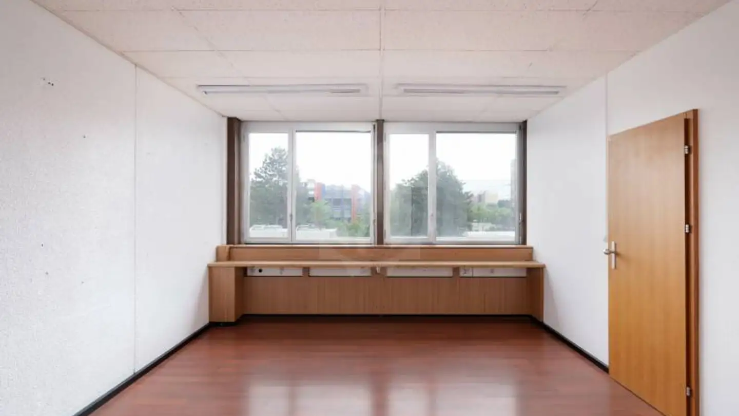 Commercial à louer - Route De L' Aéroport 1, 1215 Genève - Photo 2