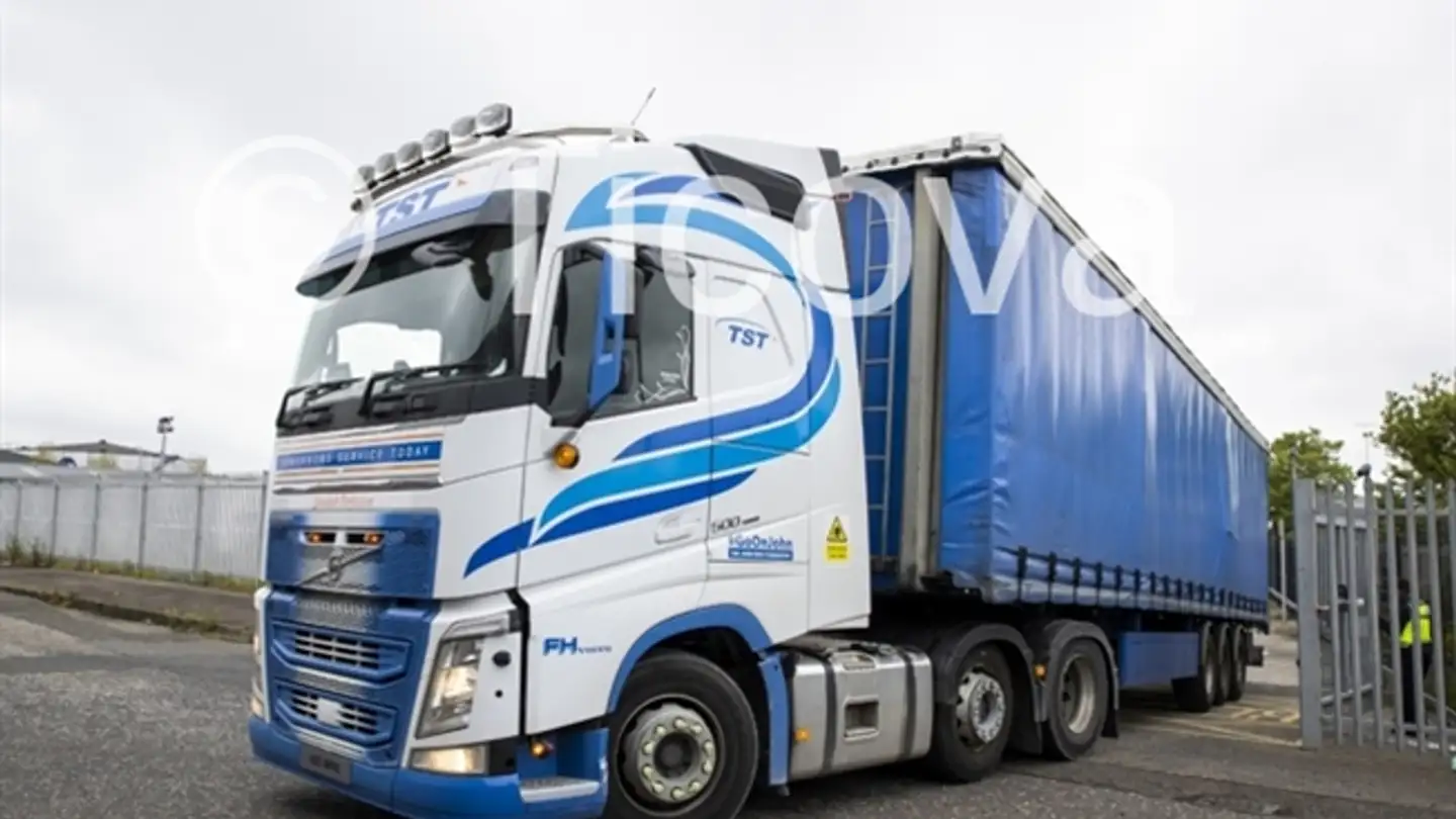 Spazio ufficio in affitto - 6855 Stabio