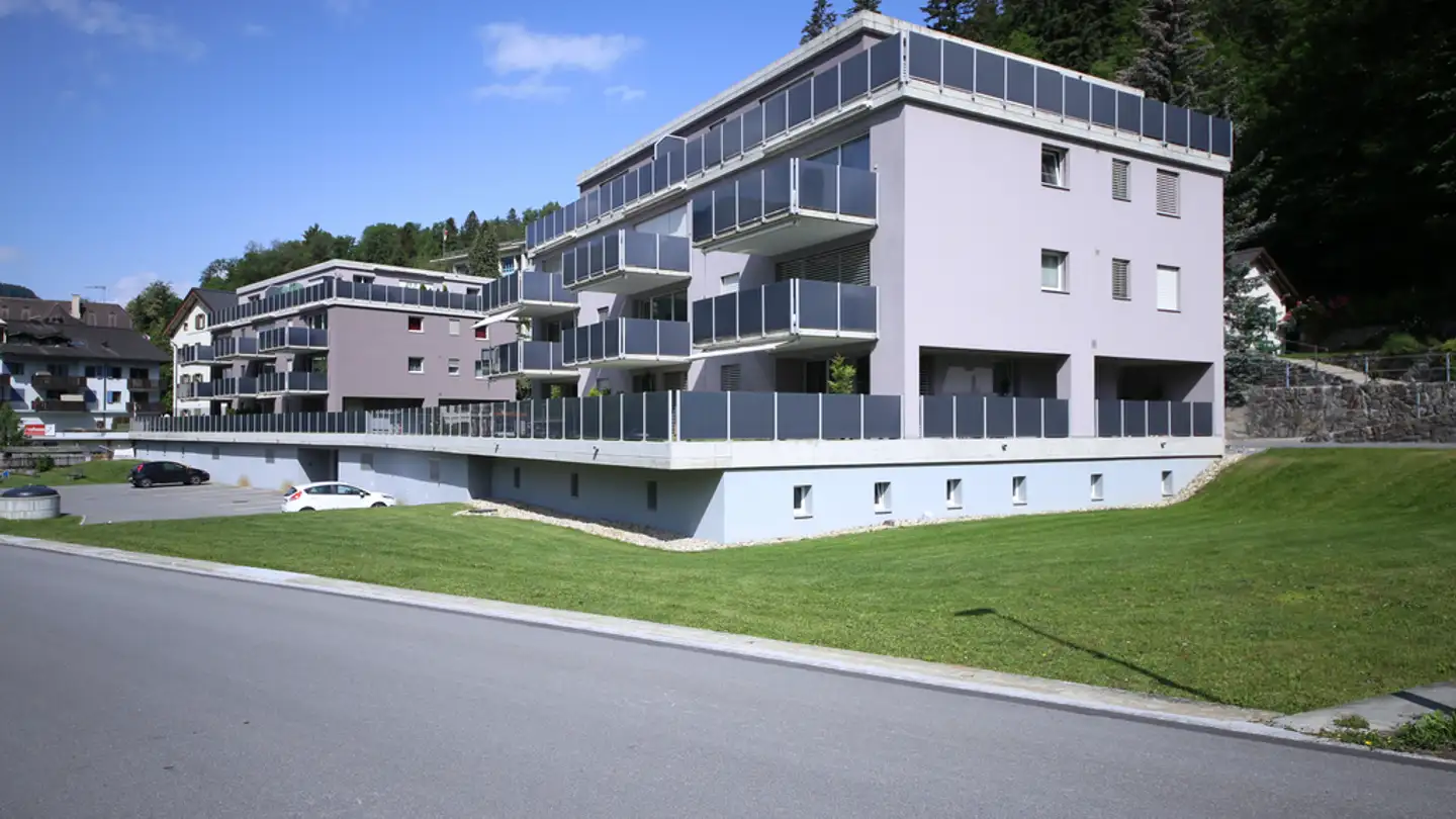 Tiefgaragenstellplatz mieten - Via S. Clau Sut 16, 7130 Ilanz