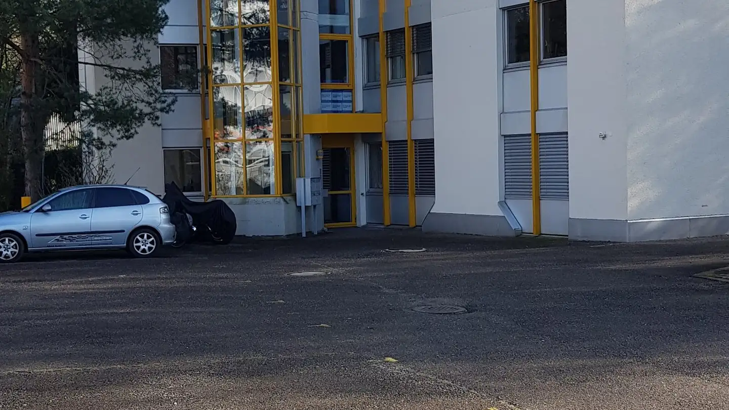 Edificio ad uso misto in affitto - Wässeristrasse 29, 8340 Hinwil - Photo 3