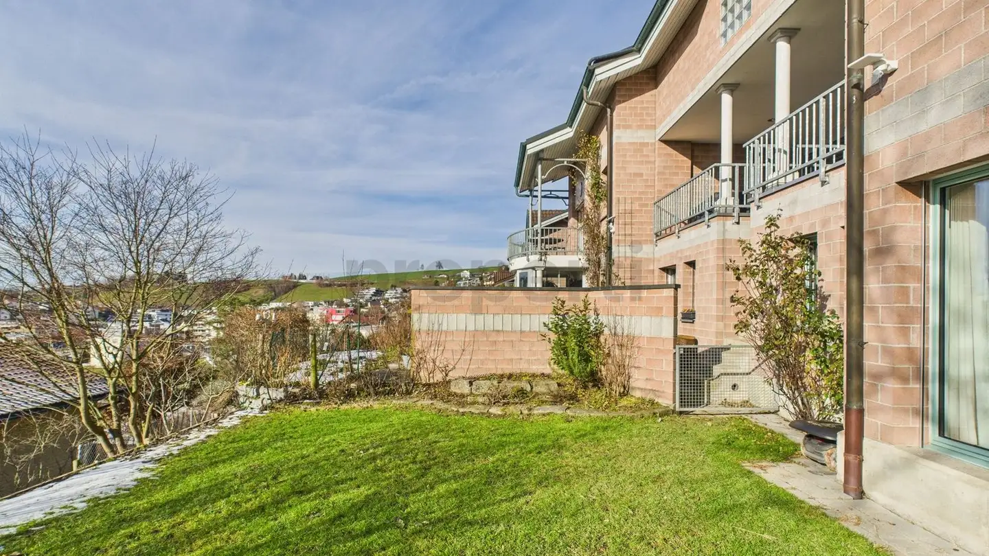 Einfamilienhaus mieten - 6043 Adligenswil