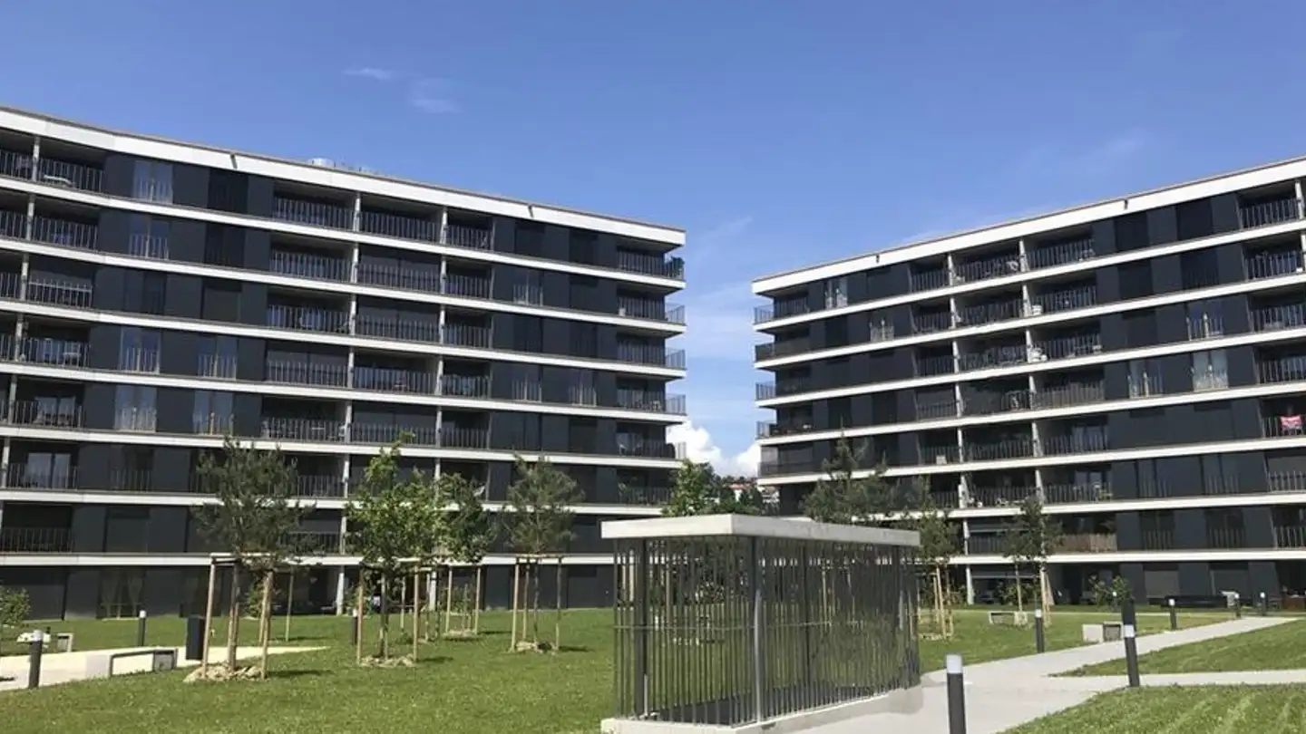 Place de parking intérieure pour moto à louer - Route D'eguechaudens 6a, 1030 Bussigny