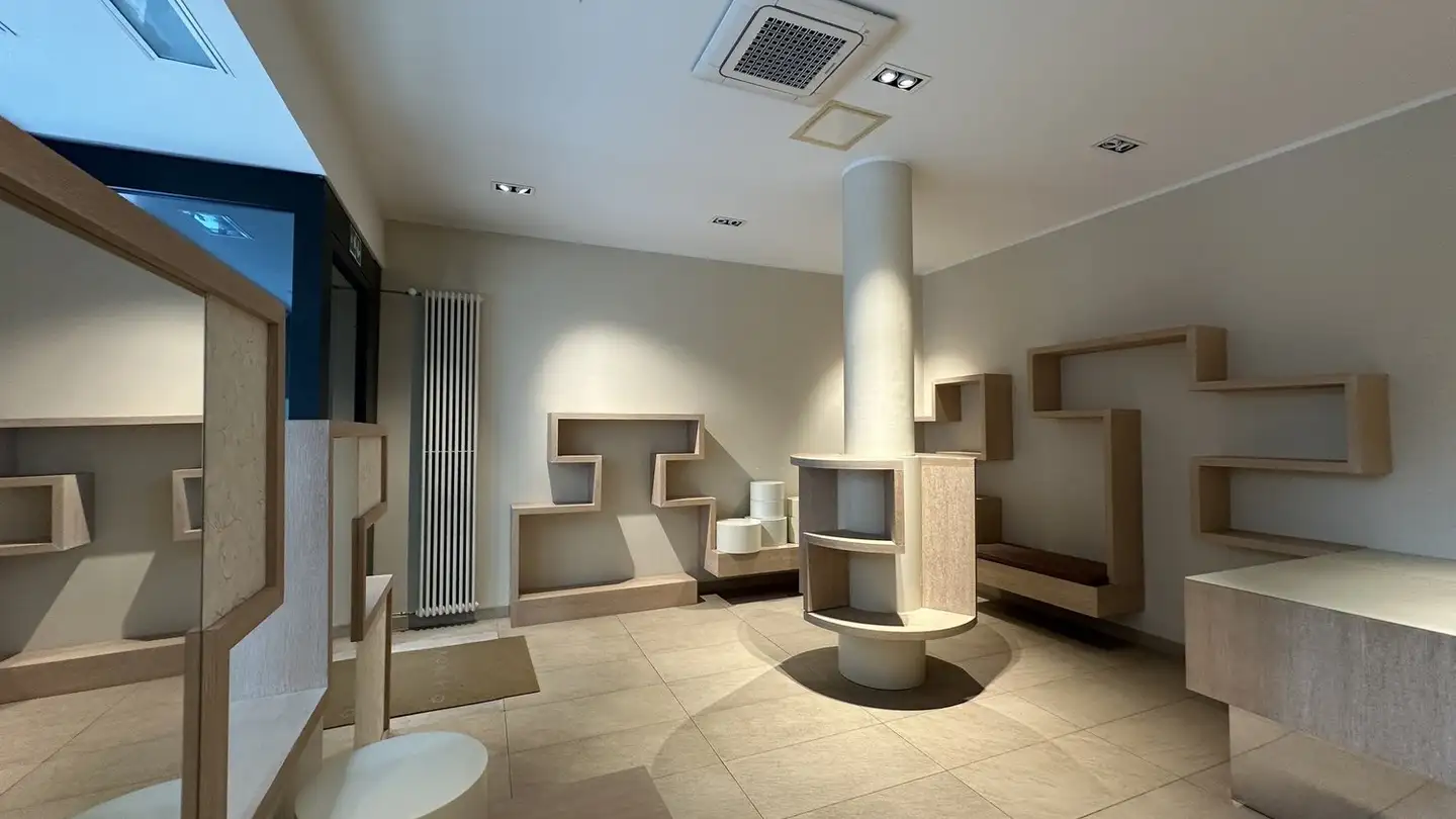 Mixed-use building for rent - Via Carlo Frasca, 6900 Lugano