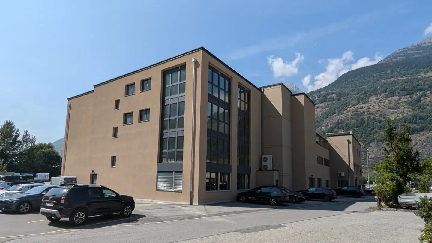 Industrial property for sale - Kantonsstrasse 51, 3902 Glis
