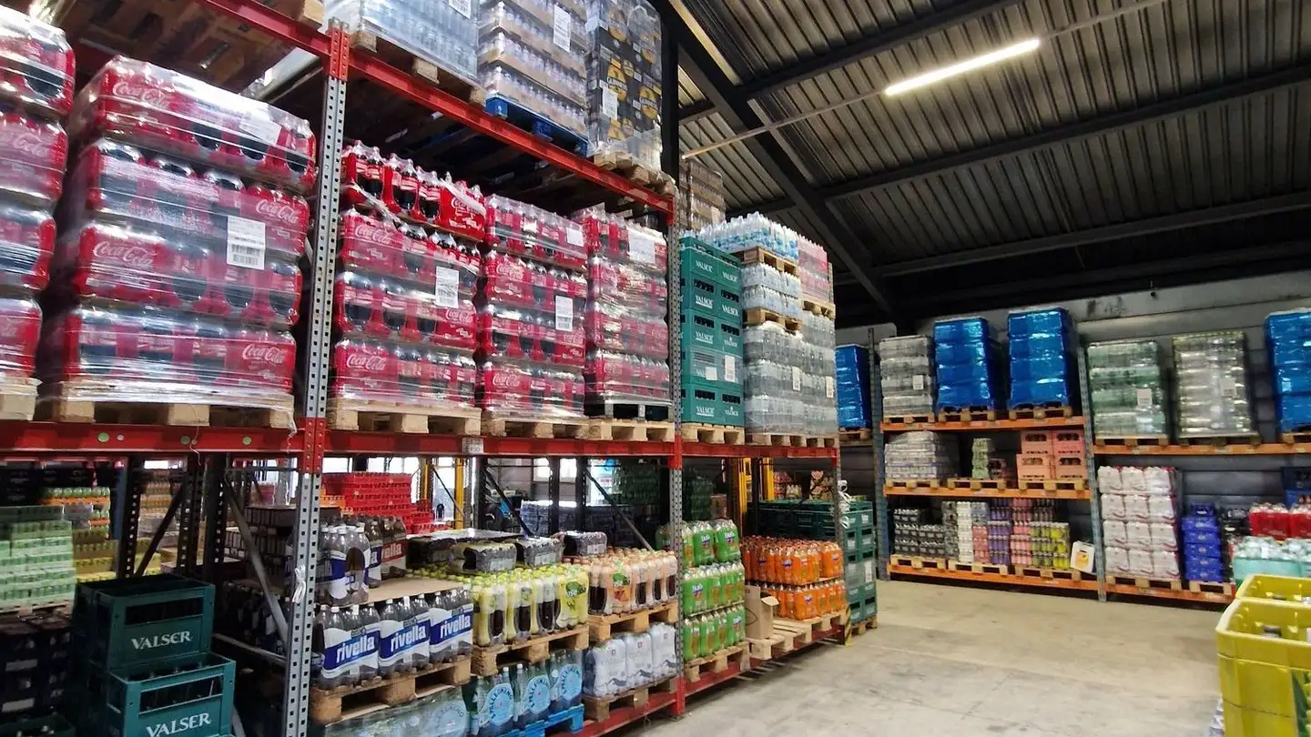 Gewerbe mieten - Alte Landstrasse 12, 8600 Dübendorf