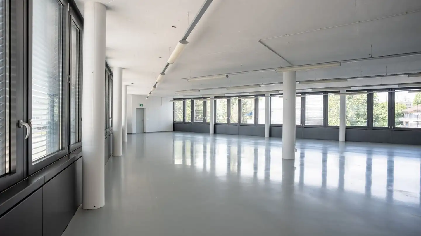 Gewerbe mieten - Zürichstrasse 72, 8306 Brüttisellen - Foto 2