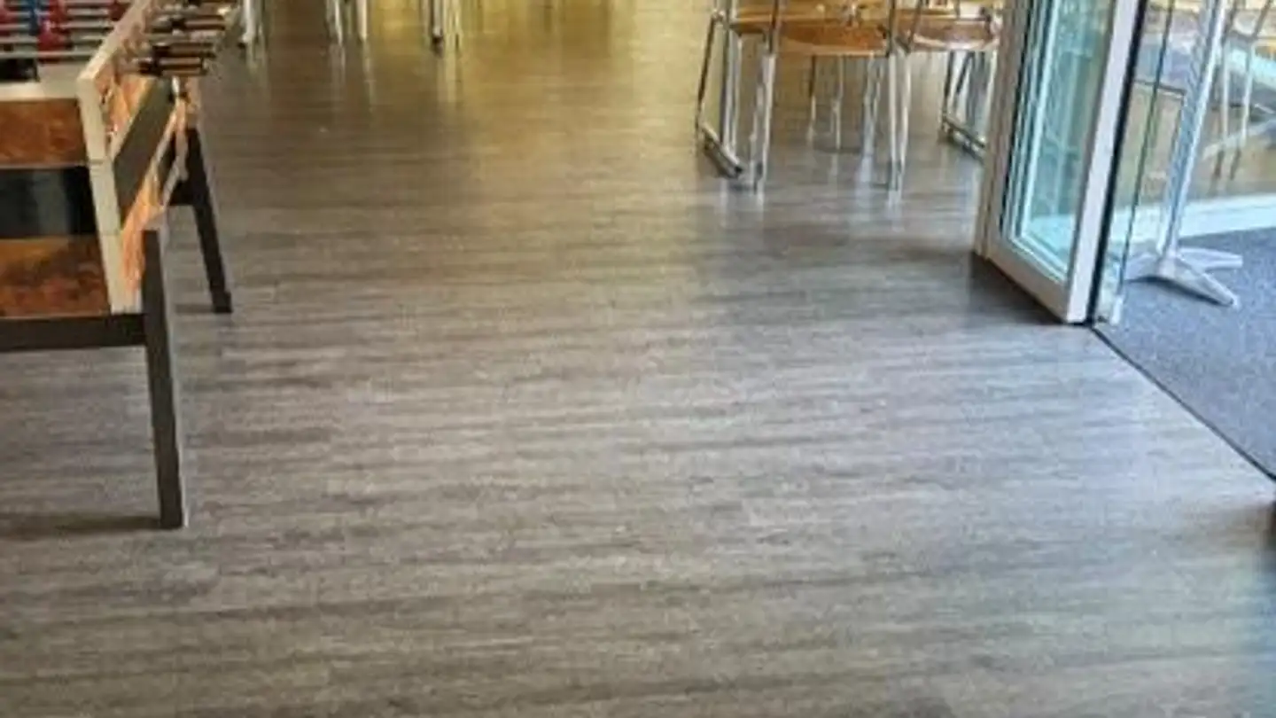 Commercial à louer - Unterer Aareweg 1, 3250 Lyss - Photo 3