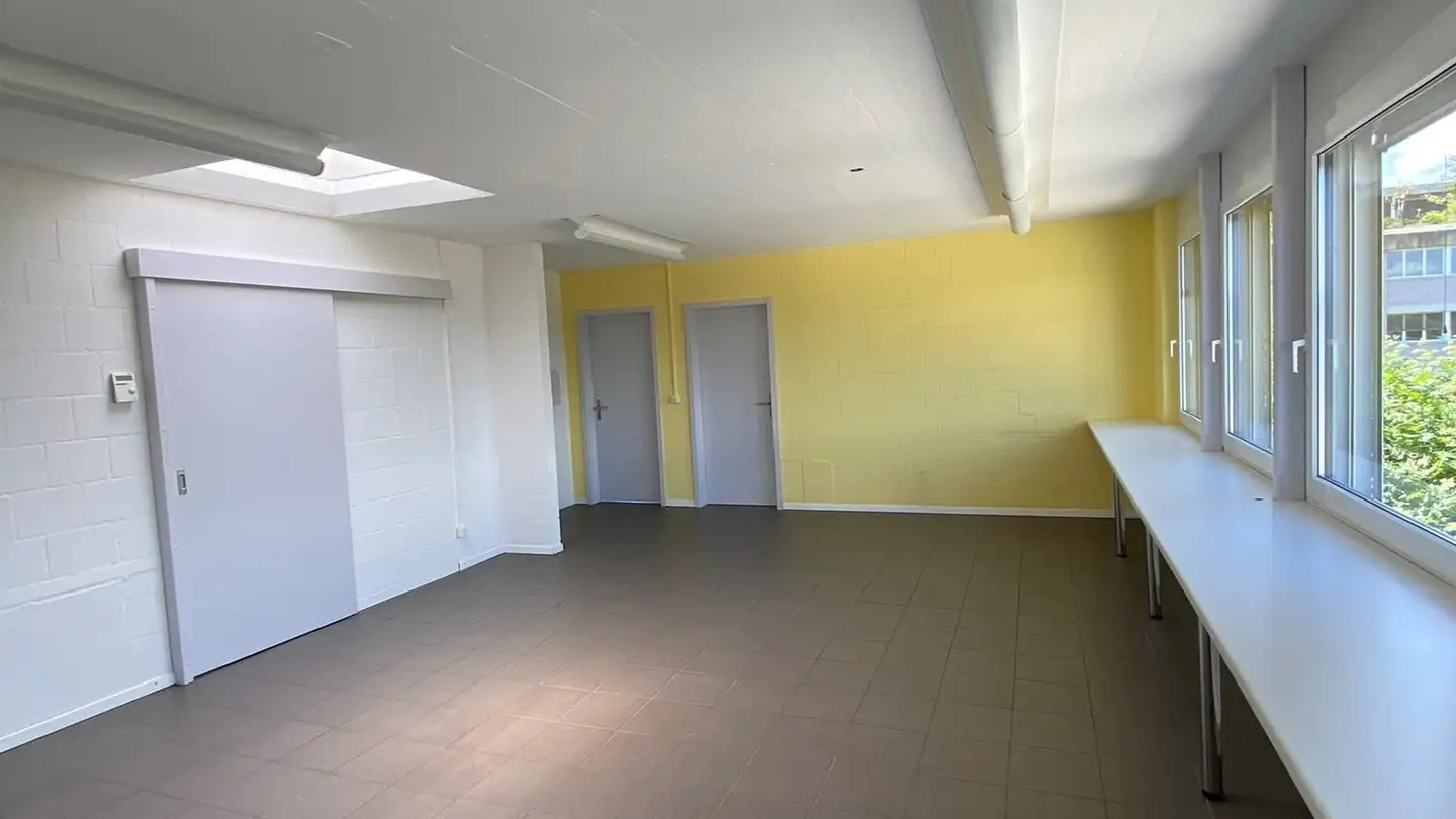 Immeuble industriel à louer - Werkstrasse 71, 3250 Lyss