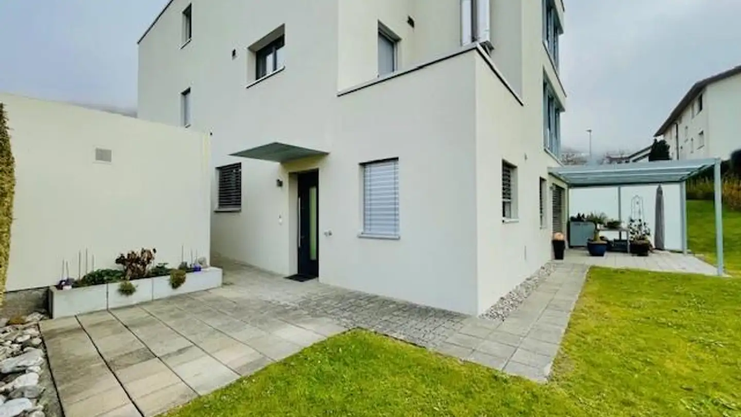 Stepped apartment for rent - Malinweg 16, 7203 Trimmis