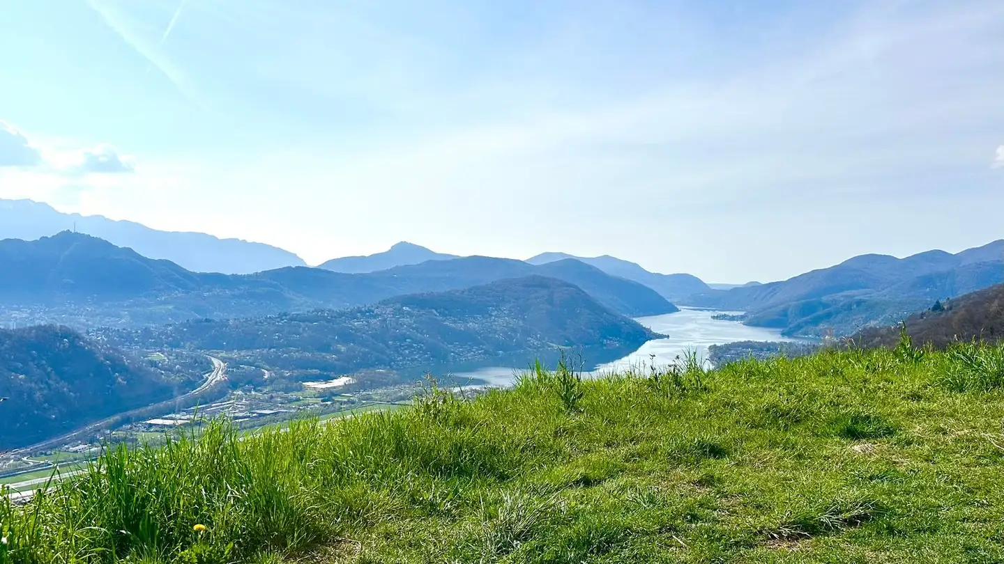 Terrain constructible à vendre - 6936 Cademario