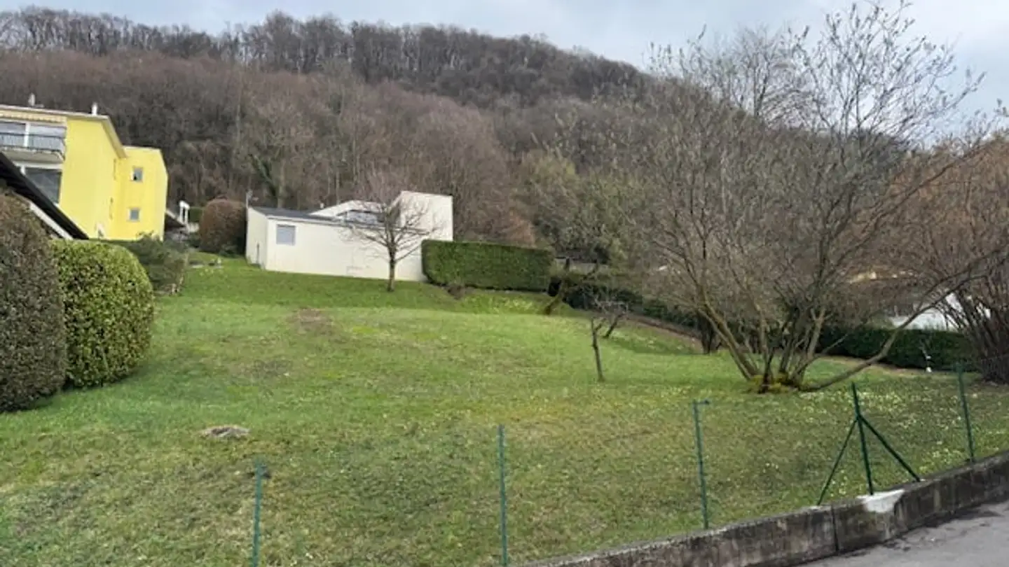 Constructible plot for sale - 6913 Carabbia