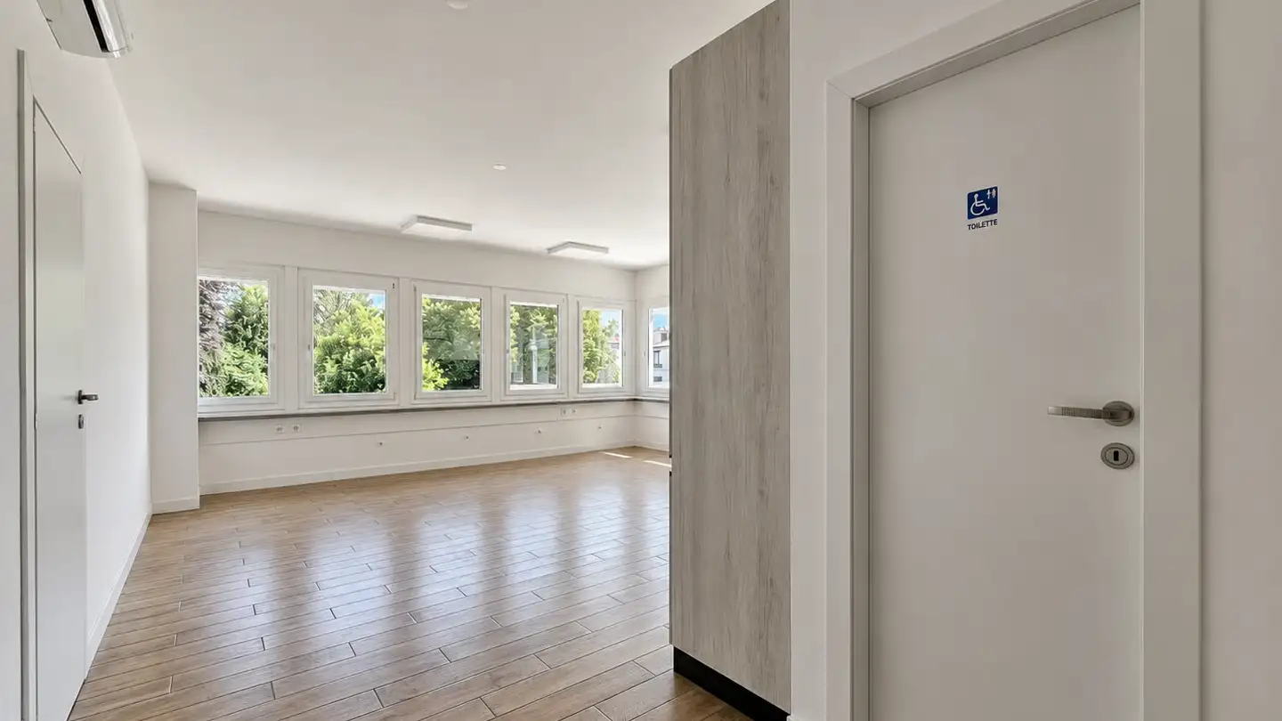 Bürofläche mieten - Via Generale E.Guisan 23, 6830 Chiasso - Foto 2