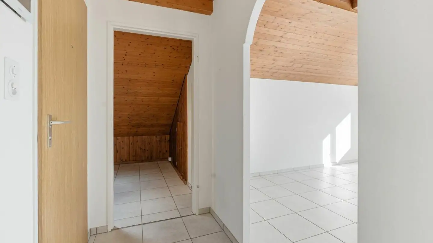 Attic flat for sale - Benkenstrasse 14, 4107 Ettingen - Photo 2