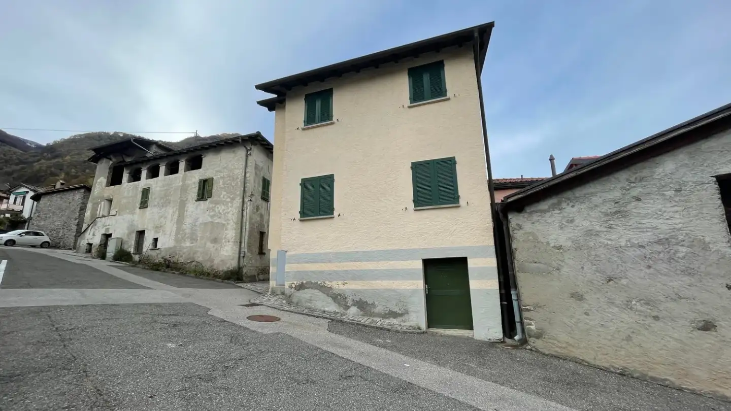 Casa bifamiliare in vendita - Vicolo Dei Portici 2, 6806 Sigirino - Photo 2