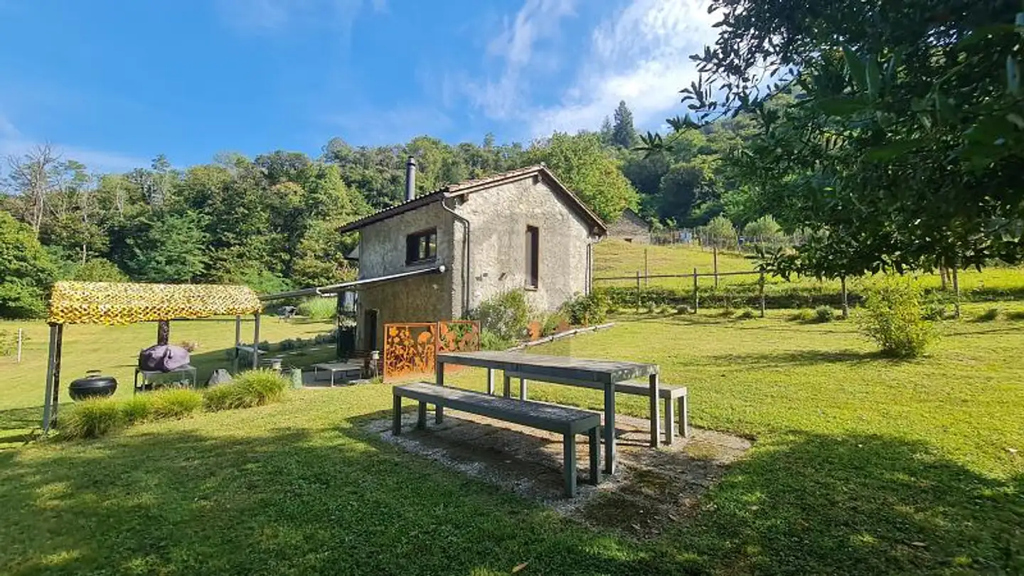 Chalet for sale - 6582 Pianezzo