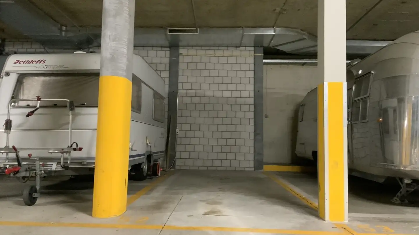 Outdoor parking space for rent - Neufeldstrasse 50a, 3604 Thun - Photo 2