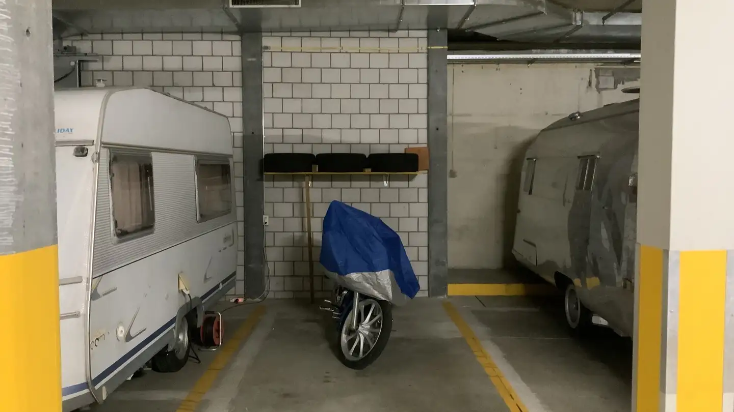 Parkplatz im Freien mieten - Neufeldstrasse 50a, 3604 Thun