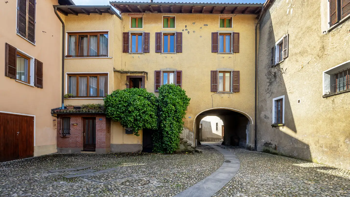 Cave house for sale - Via Grütli, 6855 Stabio