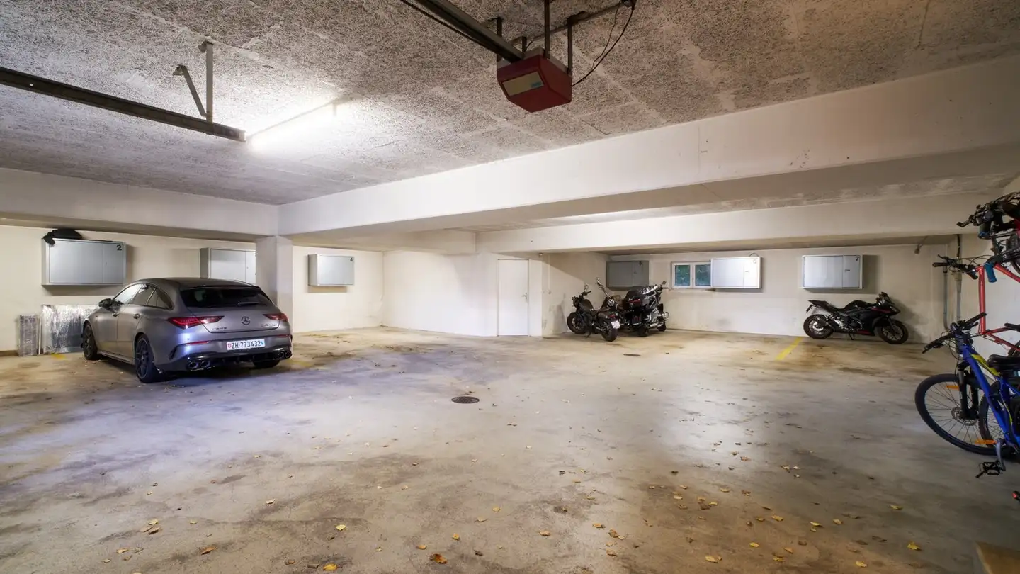Parcheggio sotterraneo in affitto - Schulstrasse 4, 8108 Dällikon