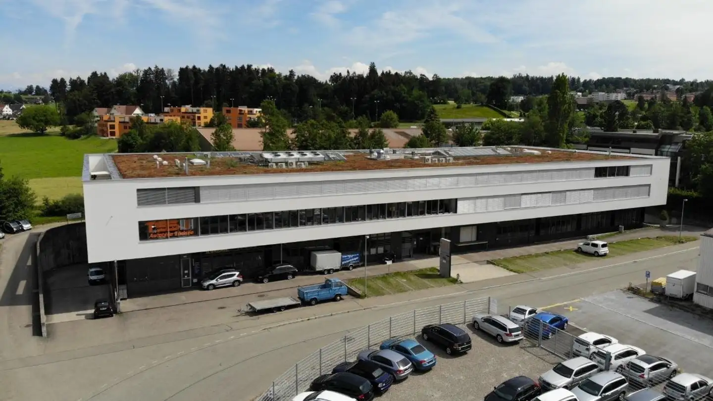 Office space for rent - Industriestrasse 8, 8618 Oetwil am See