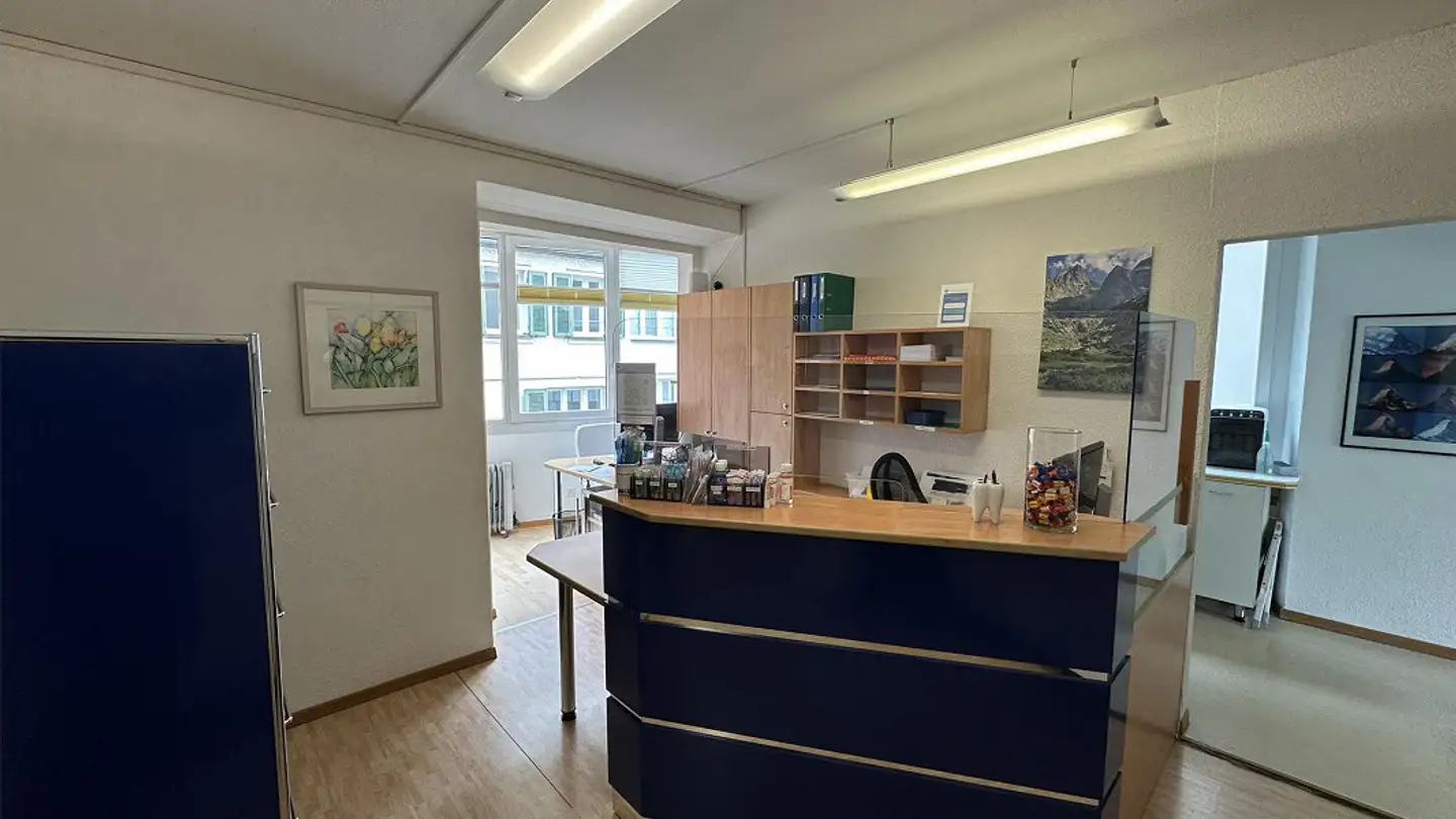 Mixed-use building for rent - Gotthardstrasse 76, 6472 Erstfeld - Photo 2