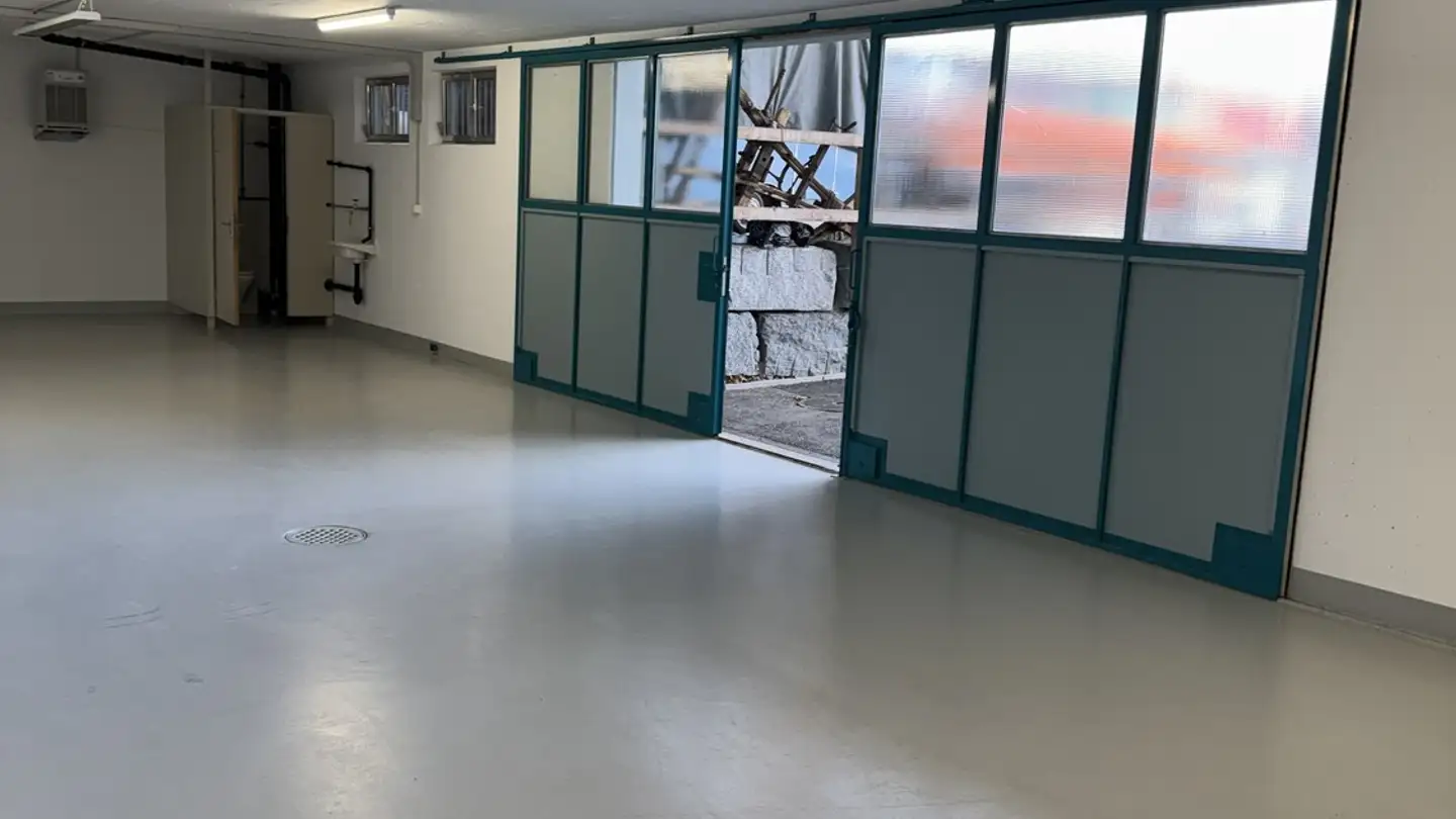 Commercial for rent - In Der Euelwies 33, 8408 Winterthur