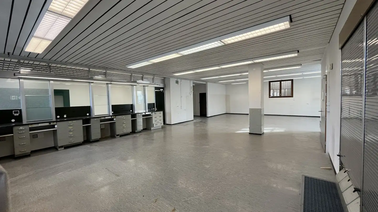 Commercial for sale - Dorfstrasse 26, 8184 Bachenbülach - Photo 3