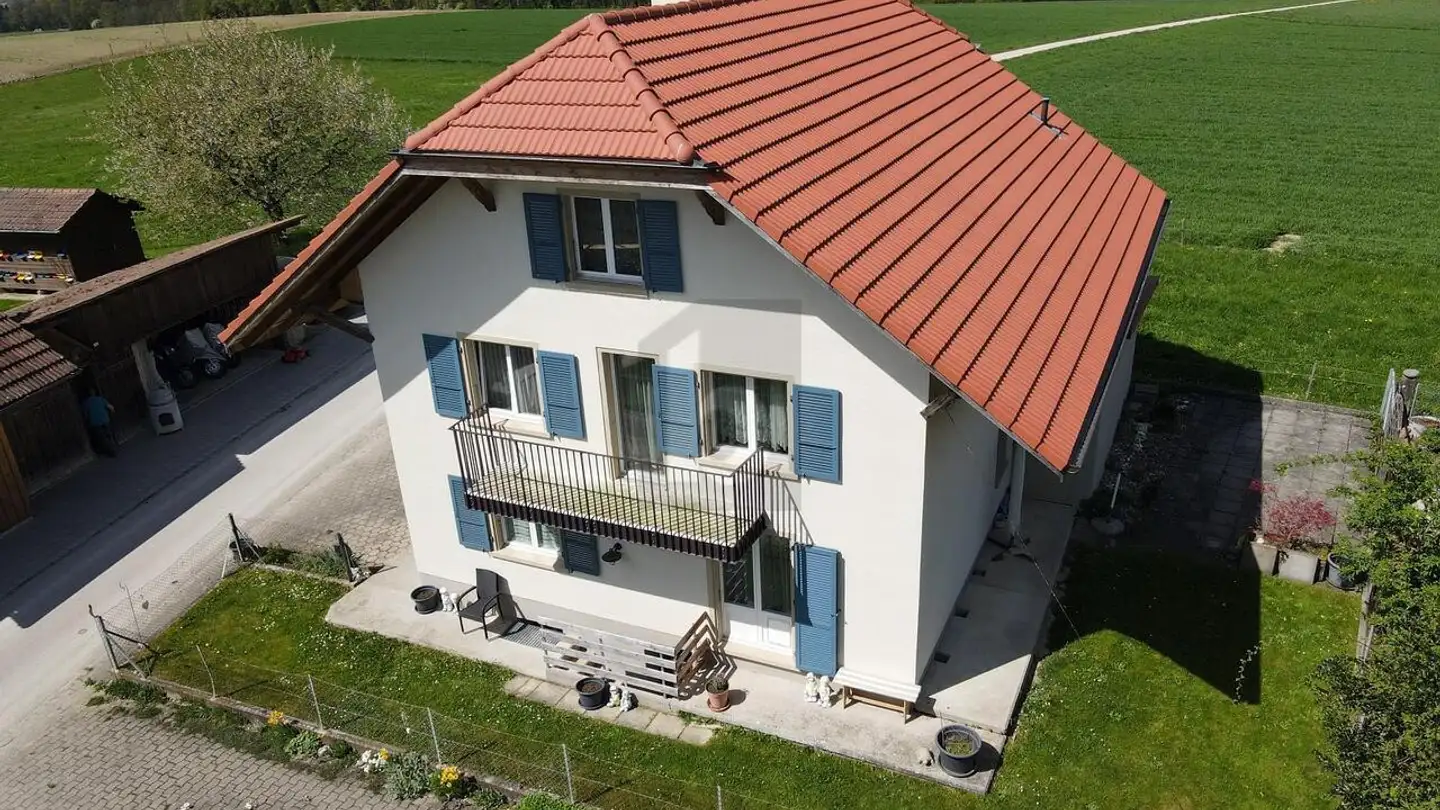 Maison atypique à vendre - 3255 Rapperswil BE