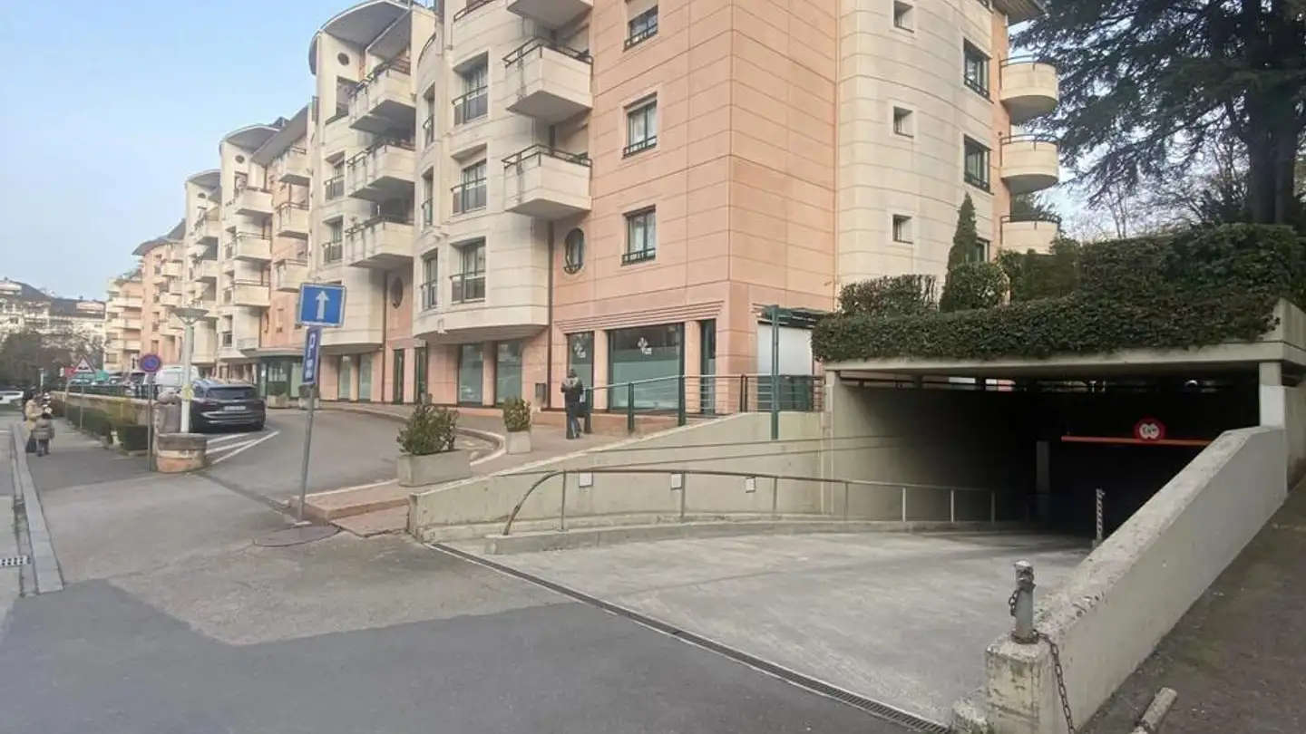 Commercial for rent - Chemin Des Tulipiers 22, 1208 Genève