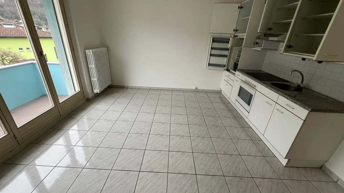 Apartment for rent - Via Taiada 22, 6517 Arbedo - Photo 2