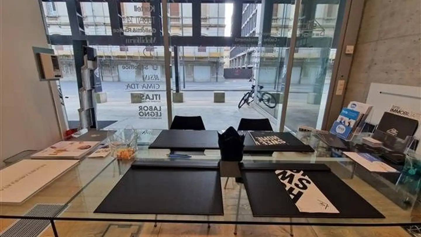 Shop for rent - 6600 Locarno - Photo 4