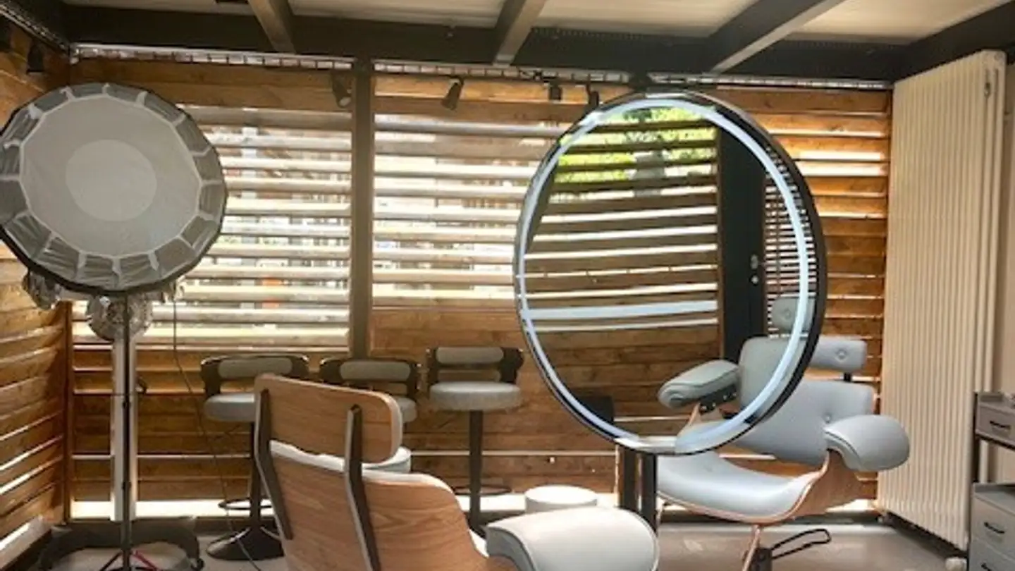 Commercial à louer - Bellerivestrasse 249, 8008 Zürich