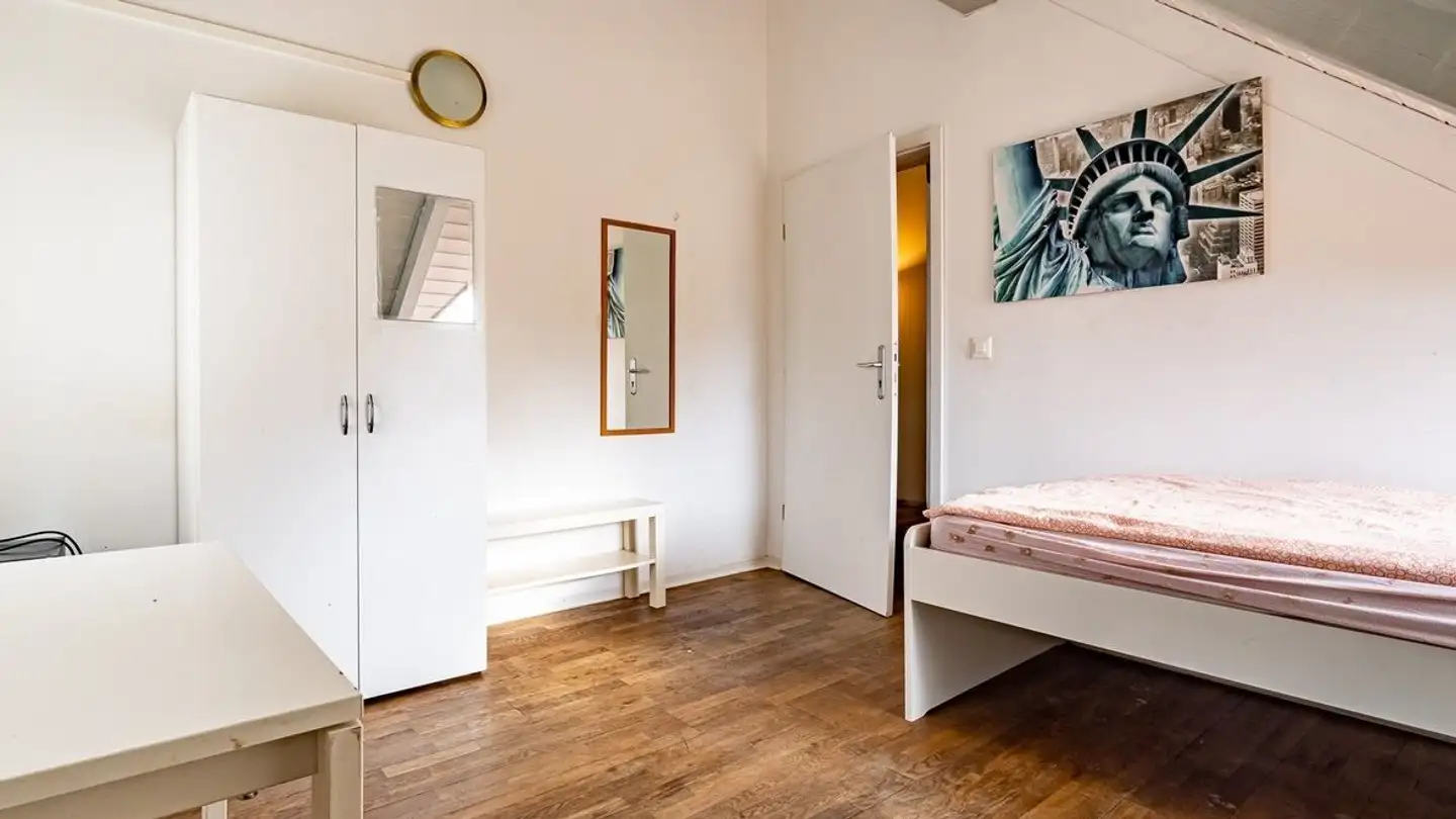 Wohnung mieten - Zürichstrasse 48, 8134 Adliswil