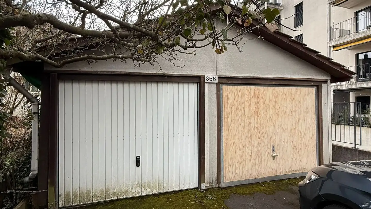 Single garage for rent - Altwiesenstrasse, 8051 Zürich