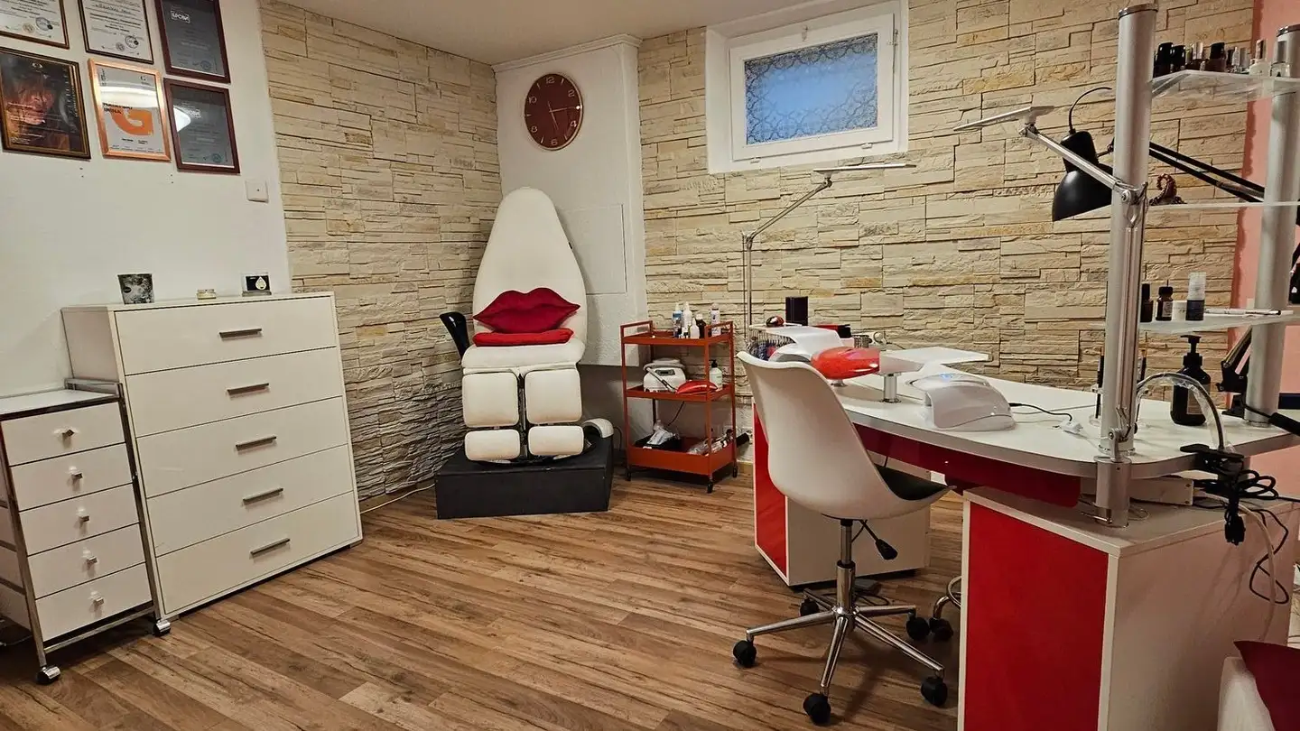 Furnished apartment for rent - Austrasse 25, 8134 Adliswil - Photo 2