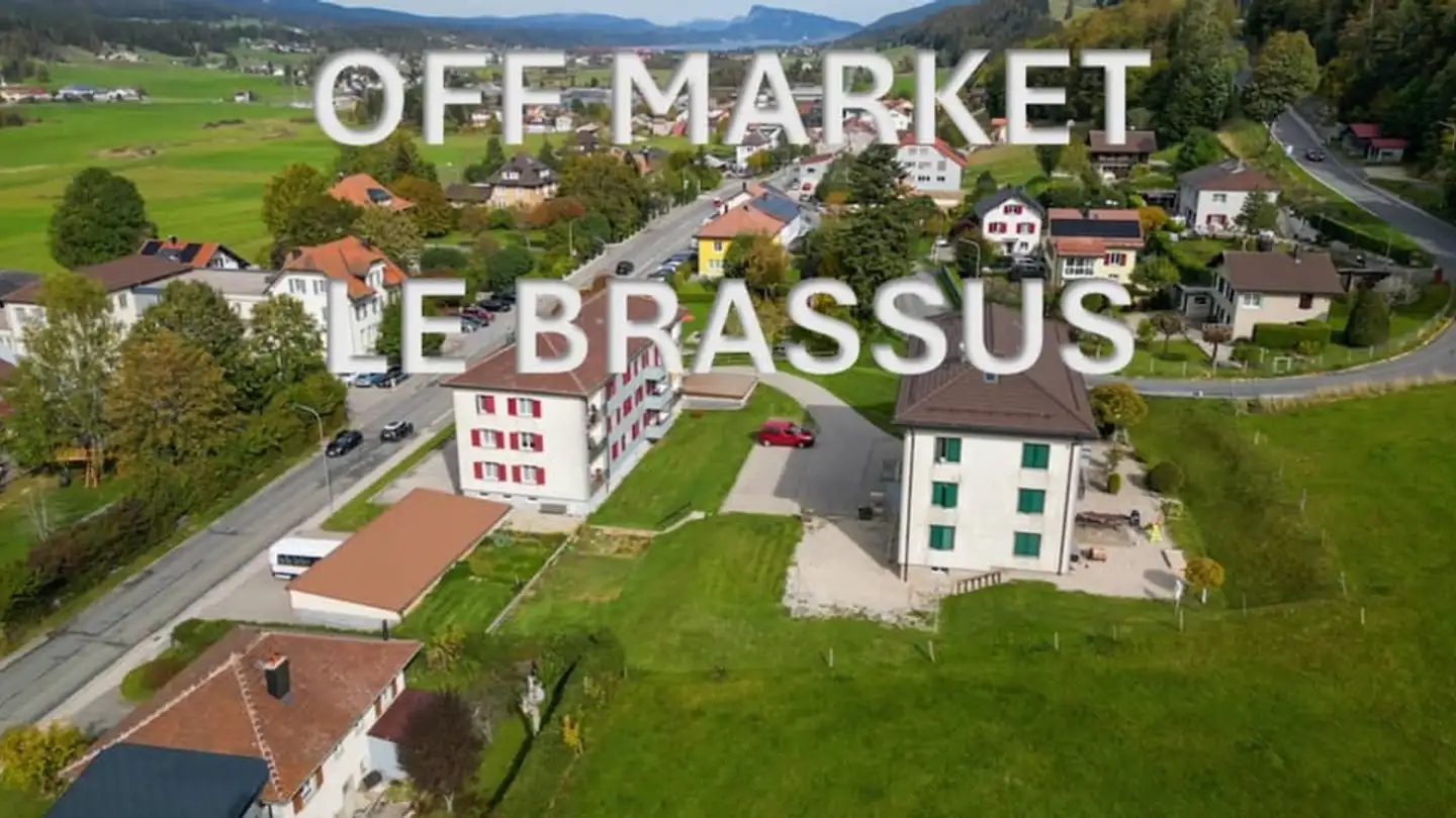 Residential building for sale - 1347 Le Sentier