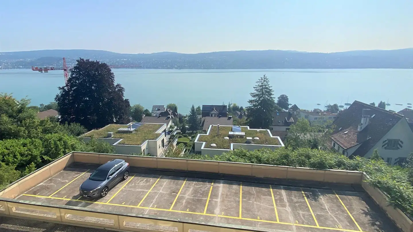 Place de parking extérieure à louer - Alte Landstrasse 55, 8802 Kilchberg ZH