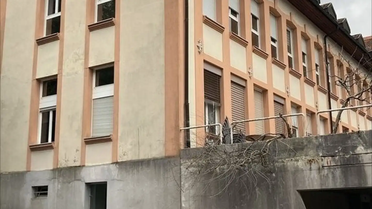 Parcheggio esterno in affitto - Rue Du Furcil 5, 2103 Noiraigue