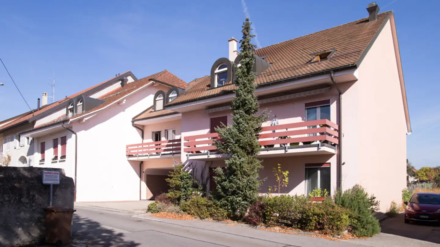 Outdoor parking space for rent - La Ruelle À Tonton 6, 1270 Trélex - Photo 2