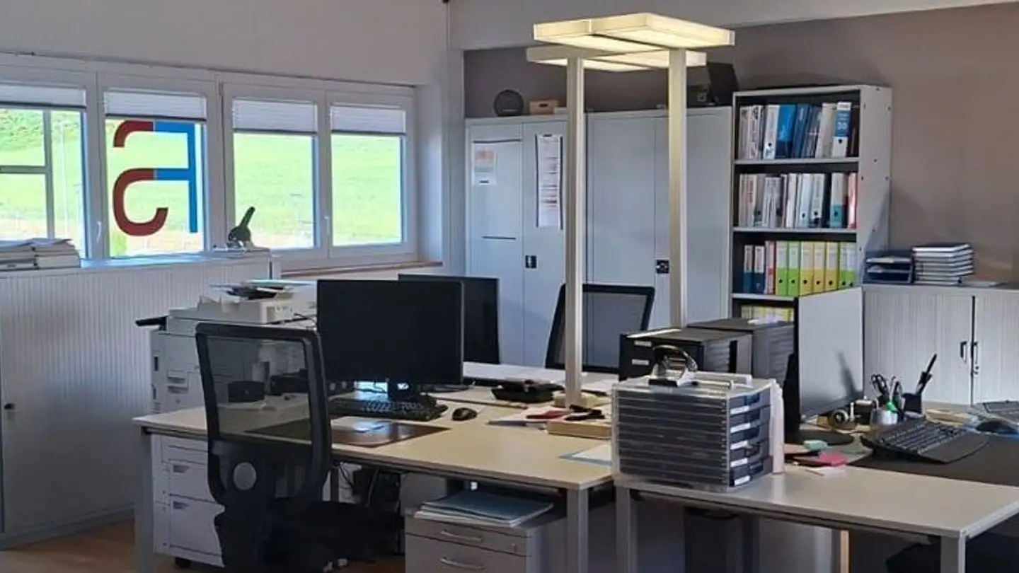 Grande magazzino in affitto - Route Du Pâqui 4, 1720 Corminboeuf - Photo 3