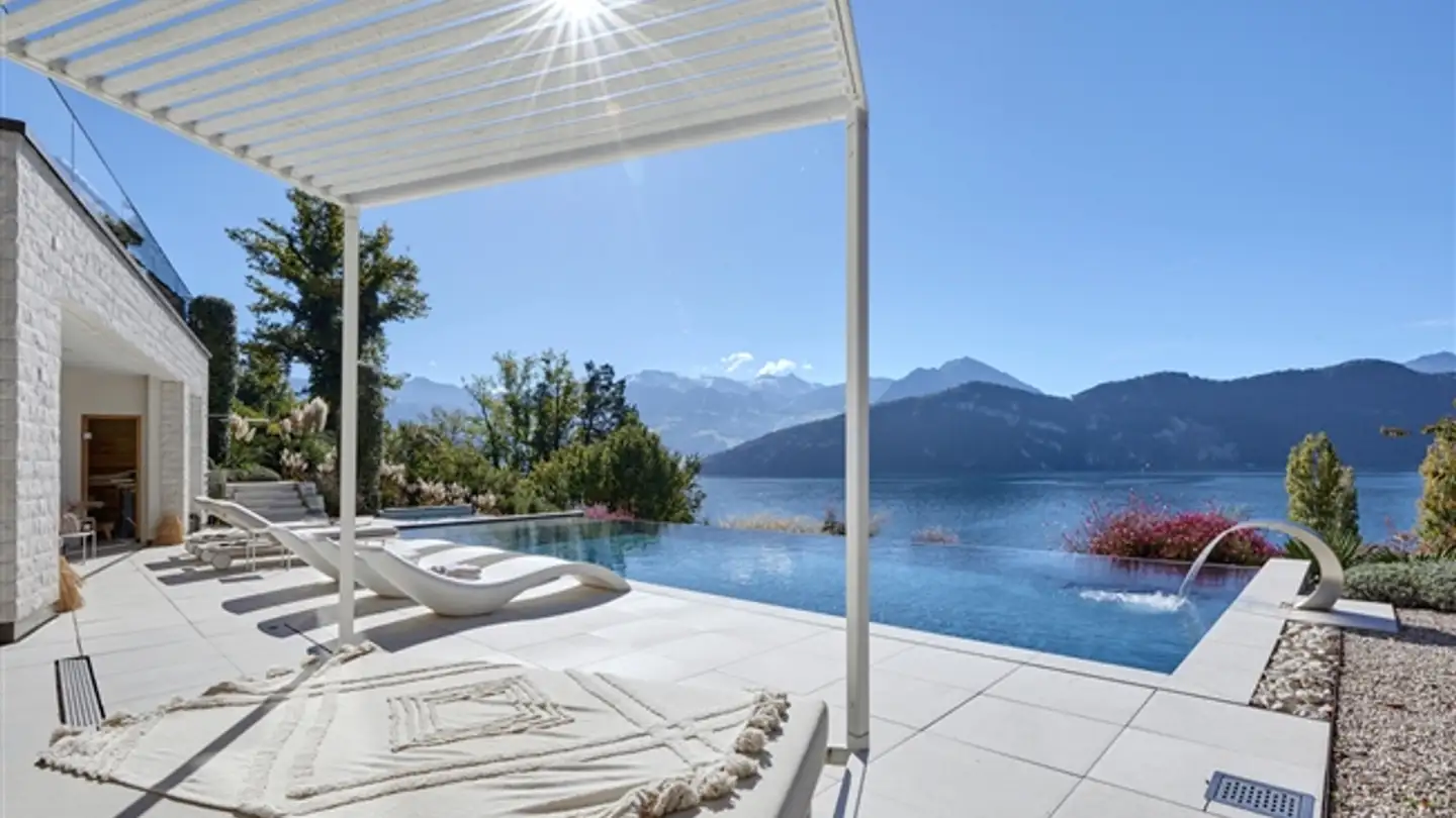 Villa in vendita - 6353 Weggis