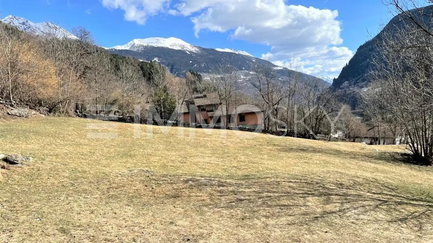 Terrain constructible à vendre - 6760 Faido