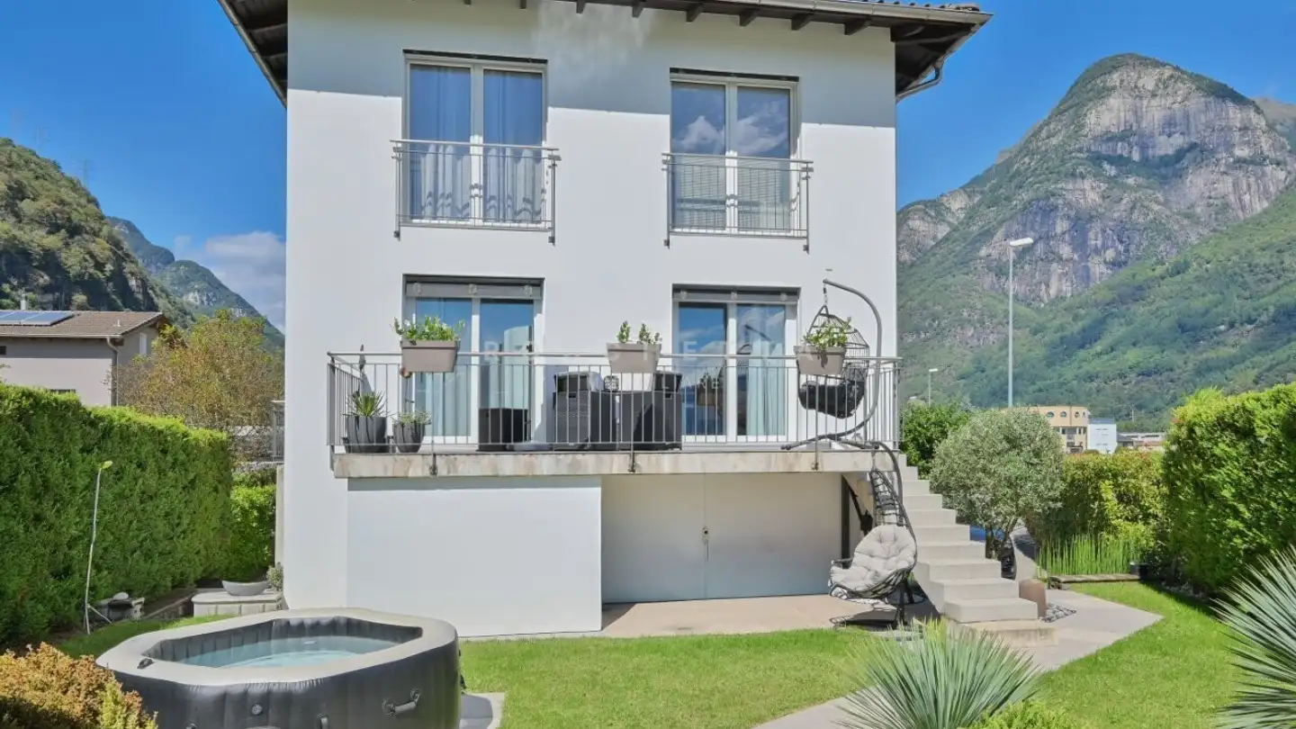 Einfamilienhaus kaufen - 6527 Lodrino