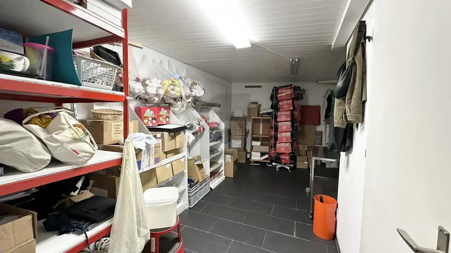 Magasin à louer - 4001 Basel - Photo 3