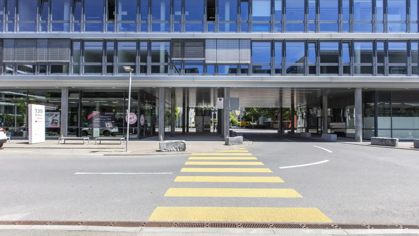 Bureau à louer - Baarerstrasse 135, 6300 Zug - Photo 2