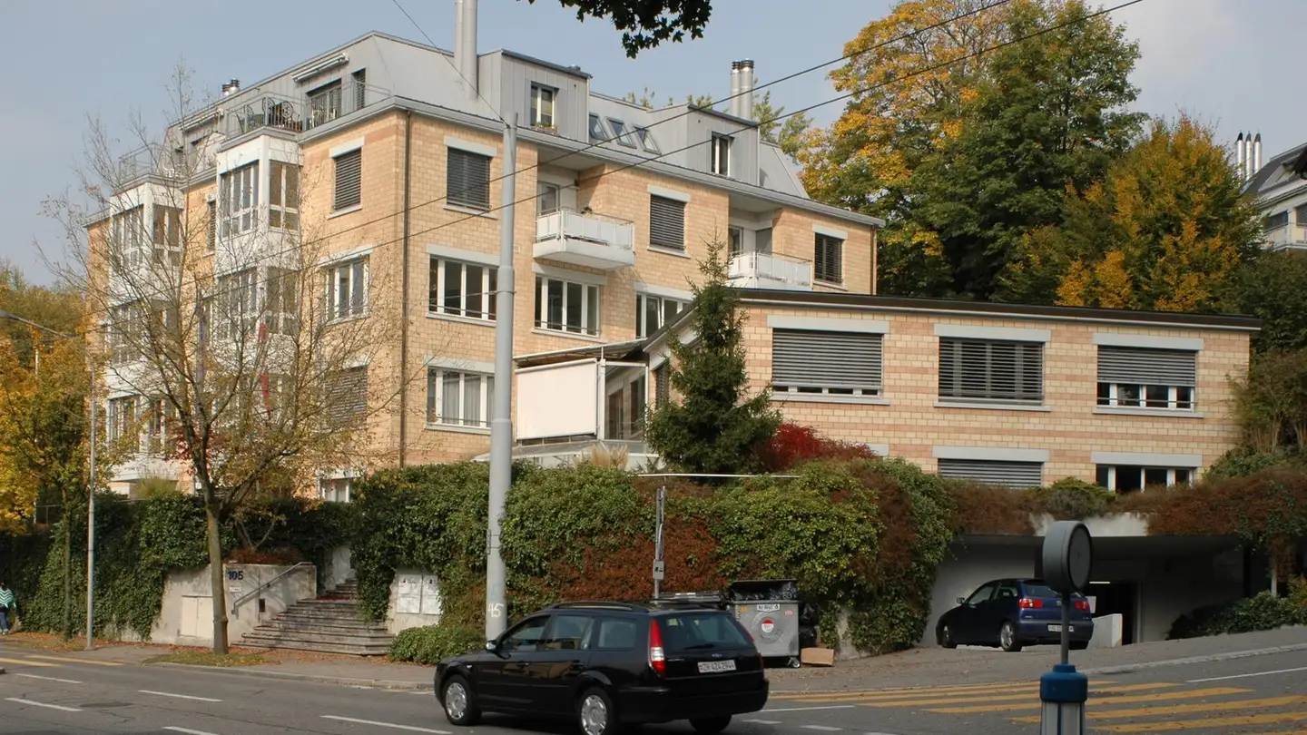 Commercial à louer - Gladbachstrasse 105, 8044 Zürich