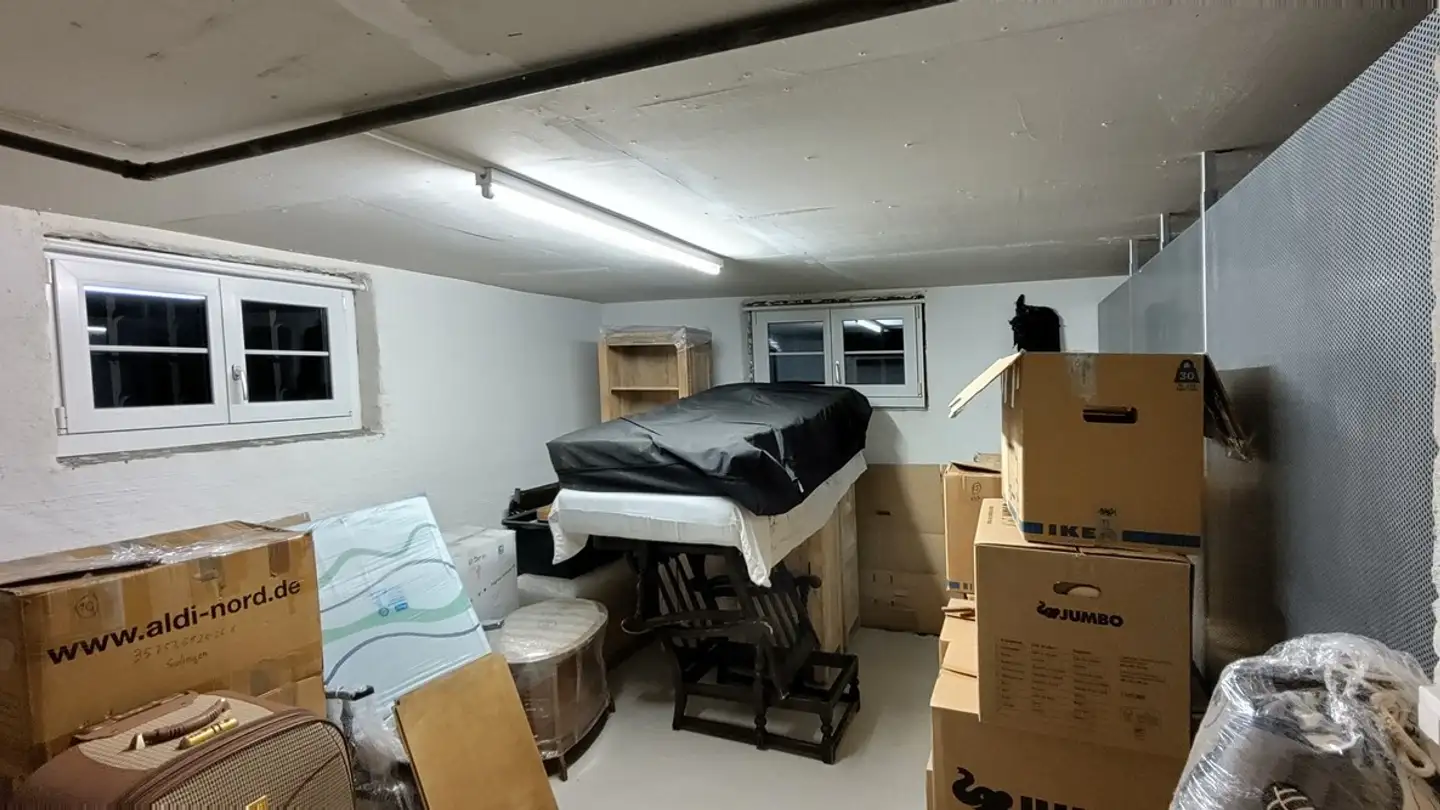 Commerciale in affitto - Kantonsstrasse 63, 8836 Bennau