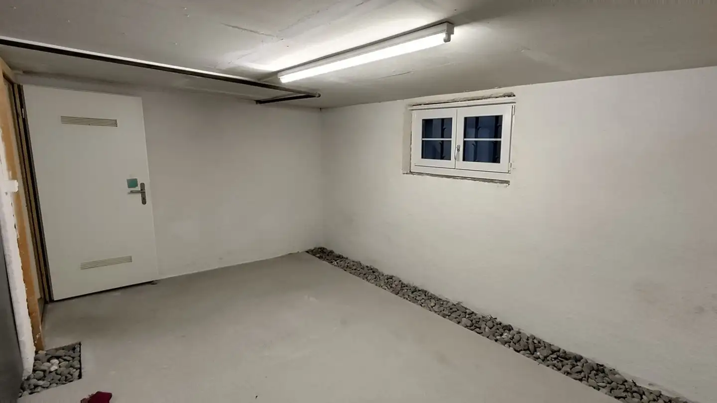 Commerciale in affitto - Kantonsstrasse 63, 8836 Bennau - Photo 3