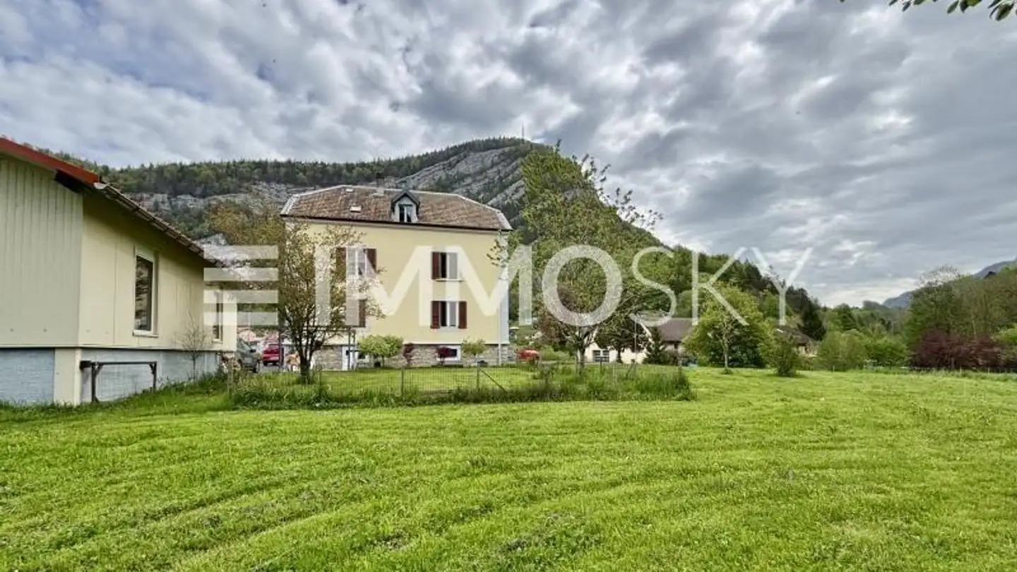 Residential building for sale - 2103 Noiraigue